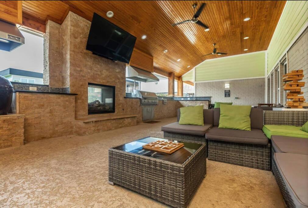 Lovely 2 Bedroom/2 Bath Houston, Heights/Galleria المظهر الخارجي الصورة