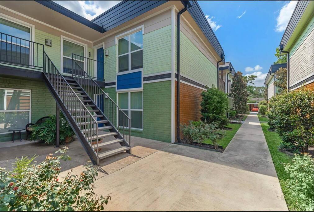 Lovely 2 Bedroom/2 Bath Houston, Heights/Galleria المظهر الخارجي الصورة