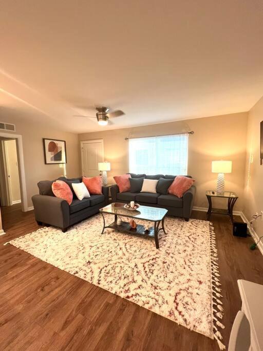 Lovely 2 Bedroom/2 Bath Houston, Heights/Galleria المظهر الخارجي الصورة