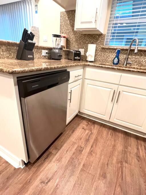 Lovely 2 Bedroom/2 Bath Houston, Heights/Galleria المظهر الخارجي الصورة