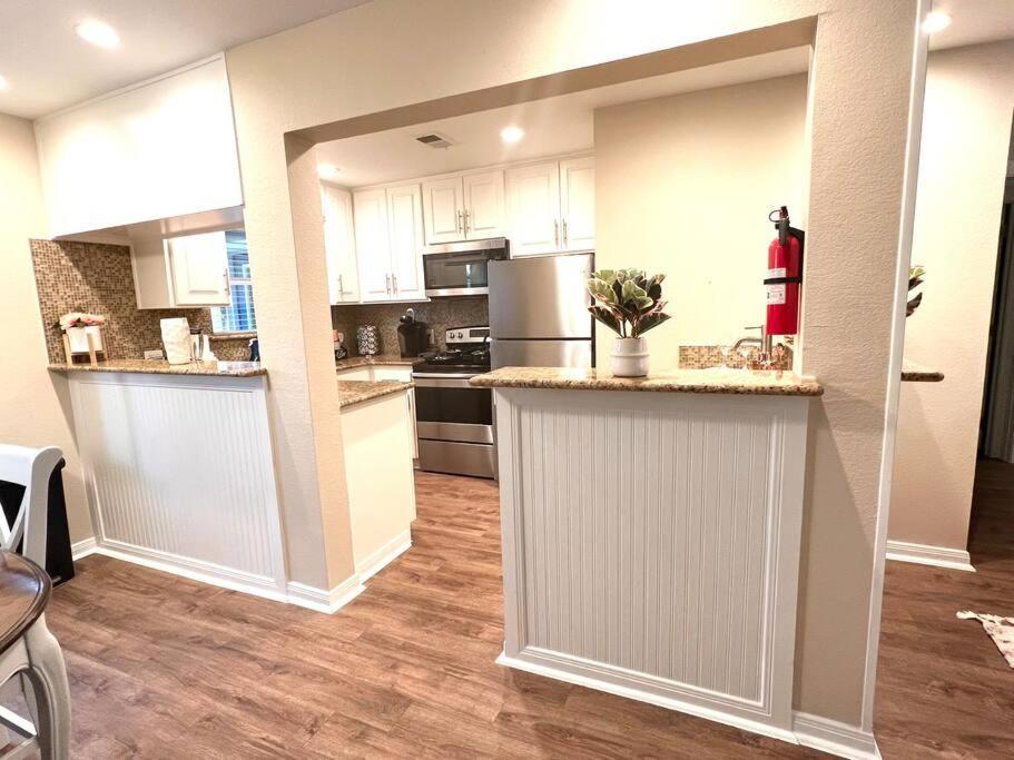 Lovely 2 Bedroom/2 Bath Houston, Heights/Galleria المظهر الخارجي الصورة