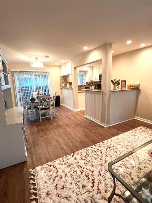 Lovely 2 Bedroom/2 Bath Houston, Heights/Galleria المظهر الخارجي الصورة
